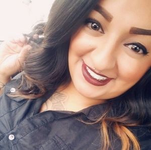 Meet your Posher, Adriana